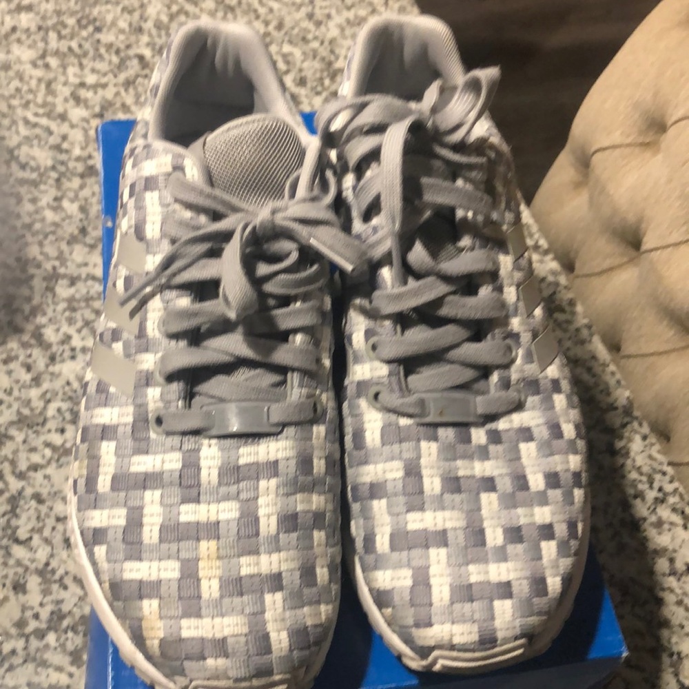 Adidas Sneakers
